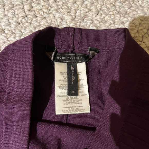 BCBG SKIRT - Picture 2 of 3